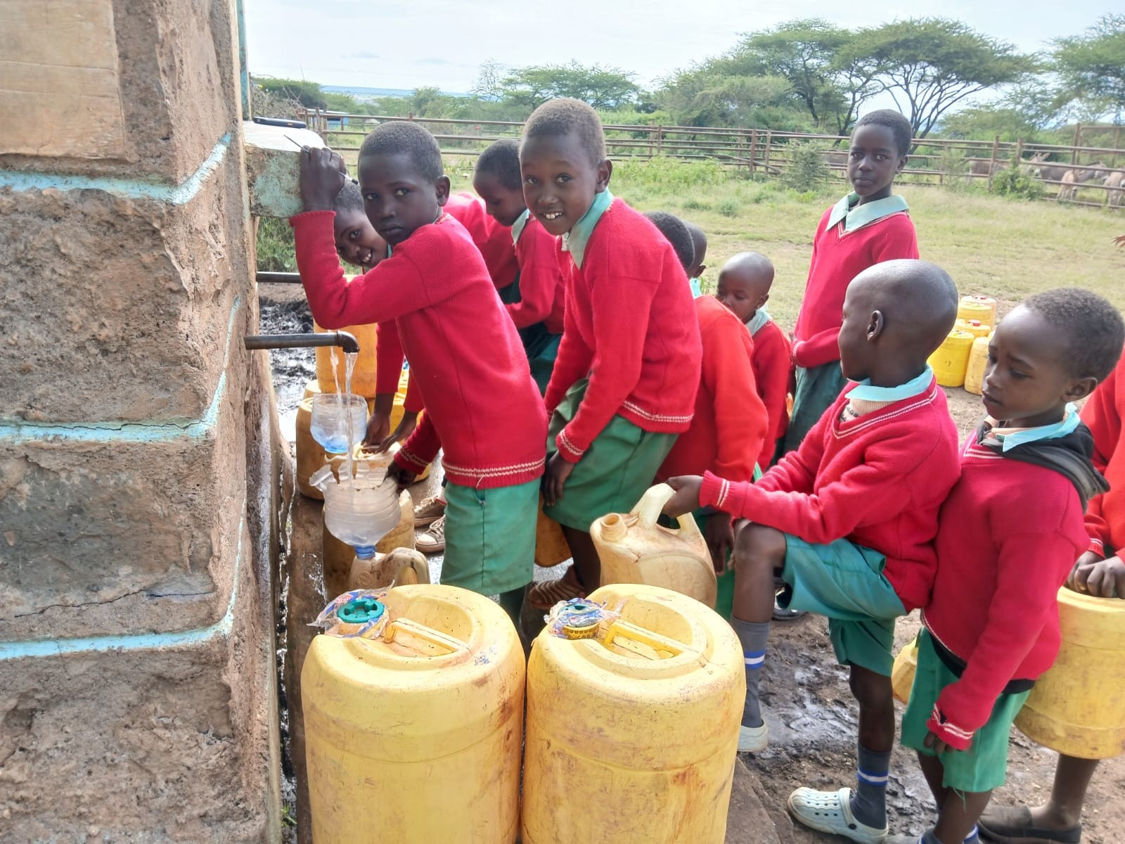 School pupils in Marantauwa getting water at the Borehole.